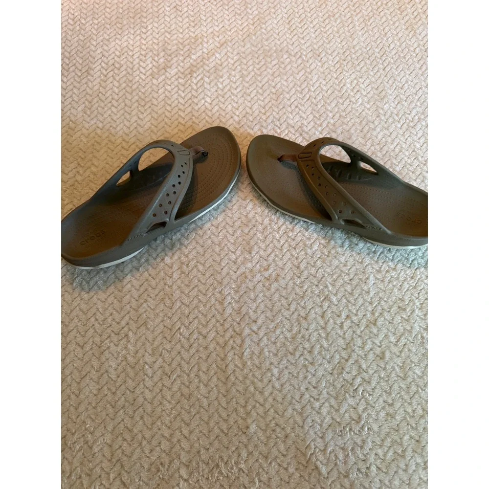 Crocs Baya Flip Flops Mens 11 Khaki Tan Iconic Comfort Sandals 205393